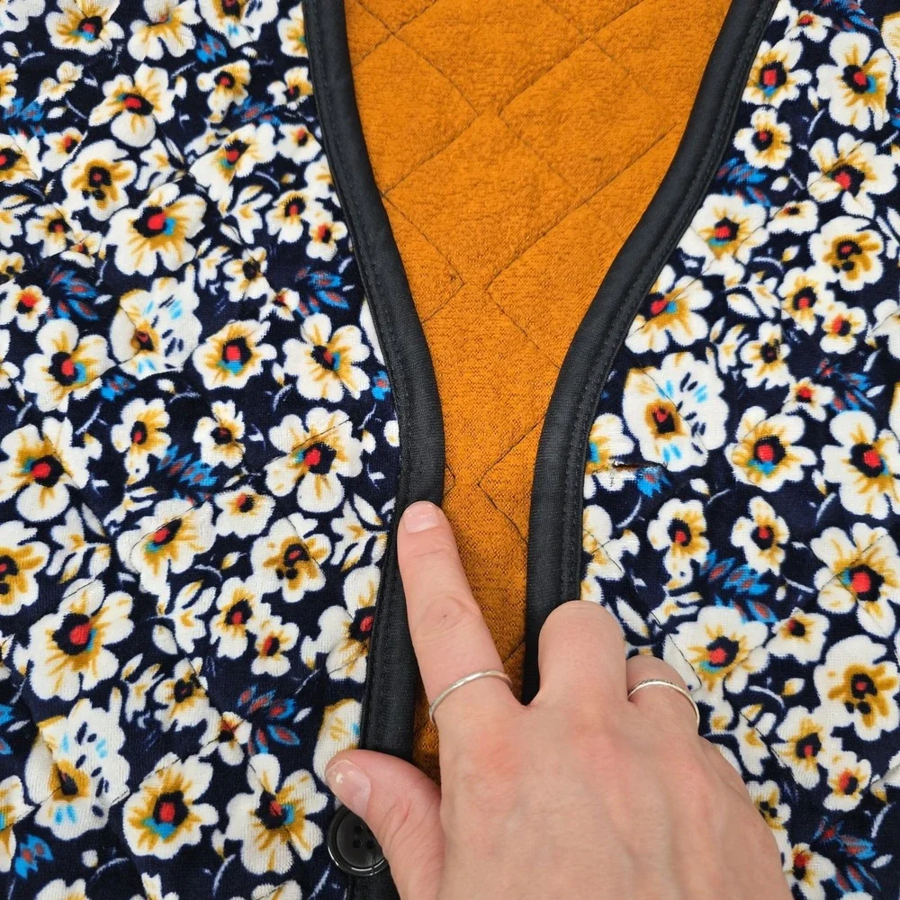 Vintage Velvet‎ Soft Quilted Floral Vest Quilted Pockets Buttons